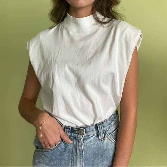 Brandy Melville top - Picture 2 of 5